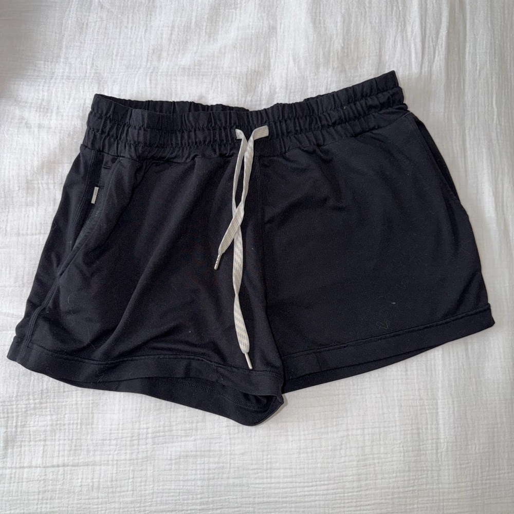 Vuori Black Drawstring Athletic Shorts - Picture 3 of 6